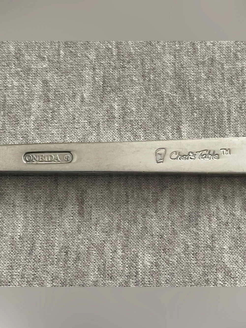 Oneida Chef’s Table Stainless Steel Dinner Fork in Silver - Classic Flatware